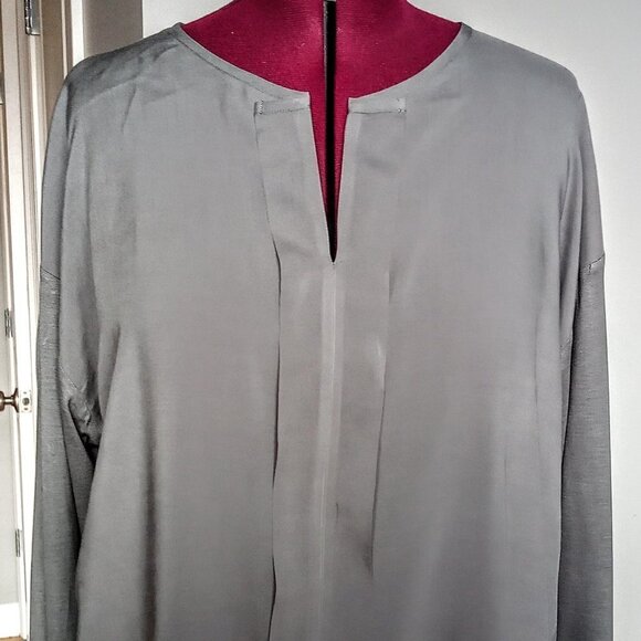Gap Placket Front Long Grey Knit Top - Picture 1 of 7